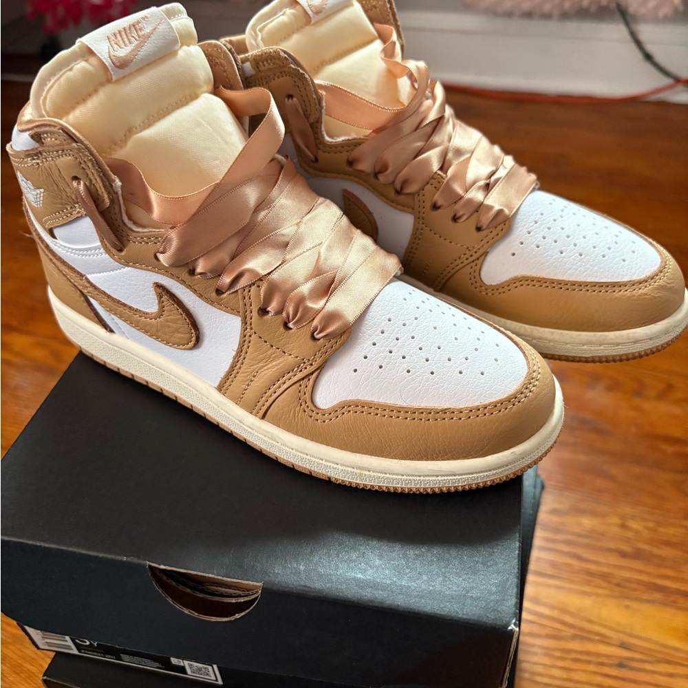 Nike High-Top Sneakers in Brown and White